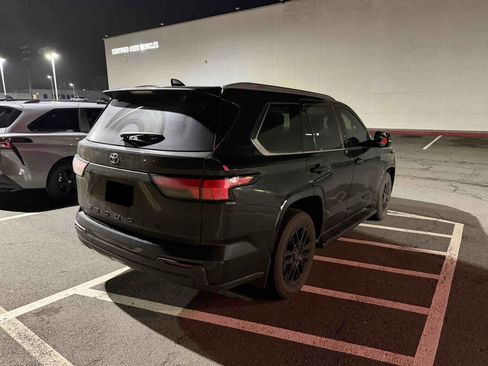 Used 2024 Toyota Sequoia SR5 w/ SR5 Premium Package image 6