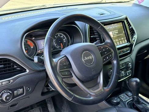 Used 2020 Jeep Cherokee Limited w/ Technology Group AWD/4WD image 12