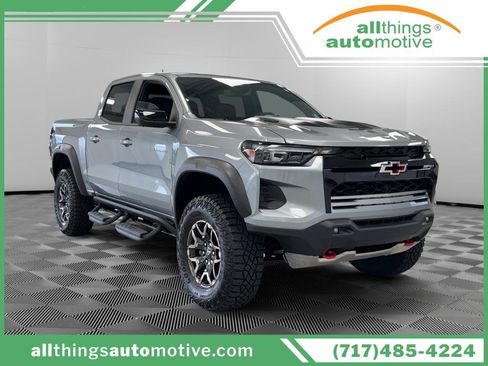 Used 2025 Chevrolet Colorado ZR2 w/ Technology Package AWD/4WD image 1