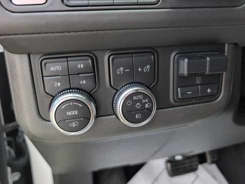 Used 2023 GMC Yukon Denali Ultimate AWD/4WD image 27