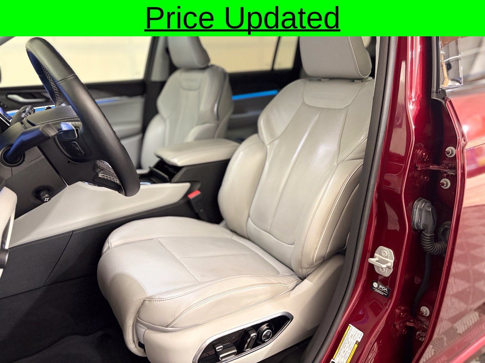 Used 2021 Jeep Grand Cherokee L Overland w/ Luxury Tech Group IV AWD/4WD image 5