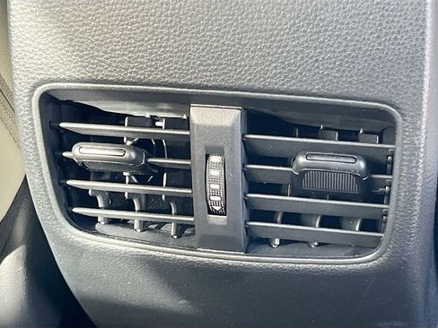 Used 2023 Toyota Corolla Cross XLE w/ Convenience Package image 27