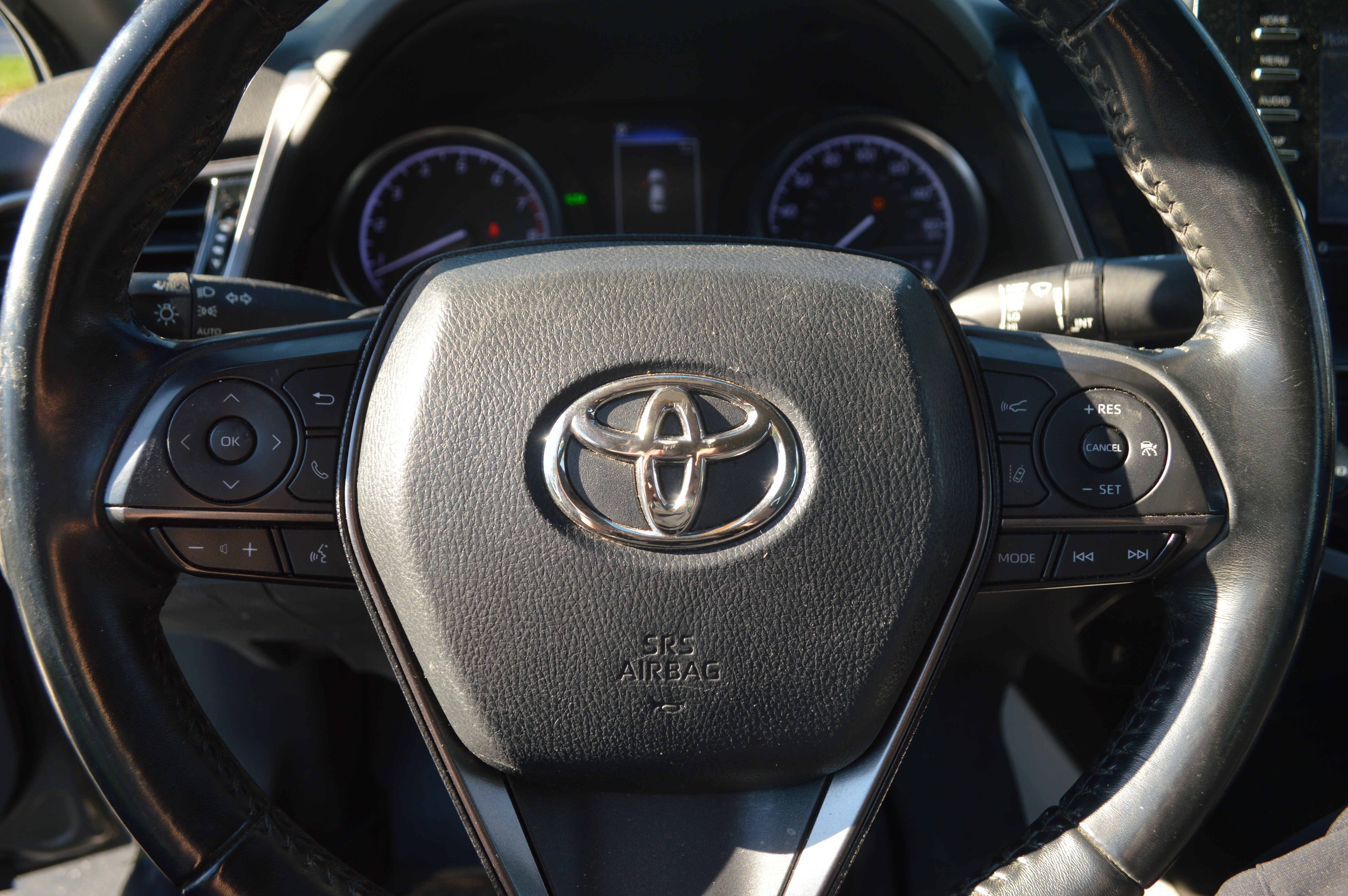 Used 2021 Toyota Camry SE w/ Convenience Package FWD image 13