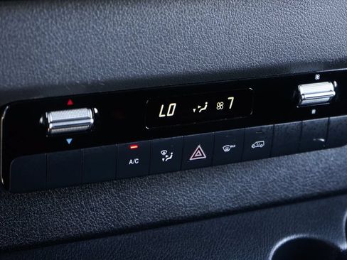 Used 2020 Mercedes-Benz Sprinter 1500 image 29