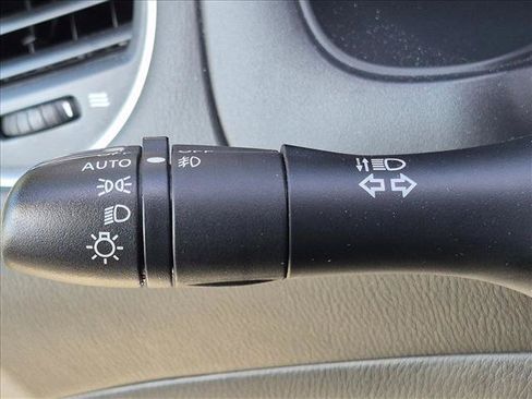 Used 2020 INFINITI QX60 Luxe w/ Sensory Package FWD image 11