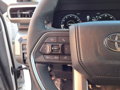 Used 2026 Toyota Tacoma TRD Sport image 9