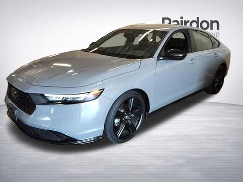 Used 2025 Honda Accord Sport image 1