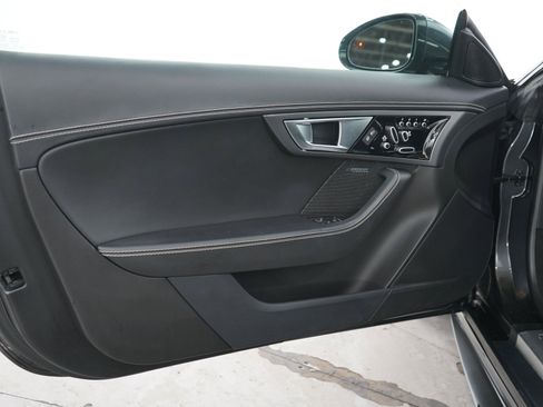 Used 2017 Jaguar F-TYPE R AWD/4WD image 13