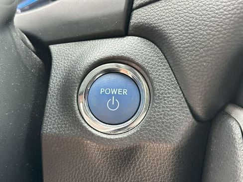 Used 2021 Toyota RAV4 XLE w/ Convenience Package AWD/4WD image 11