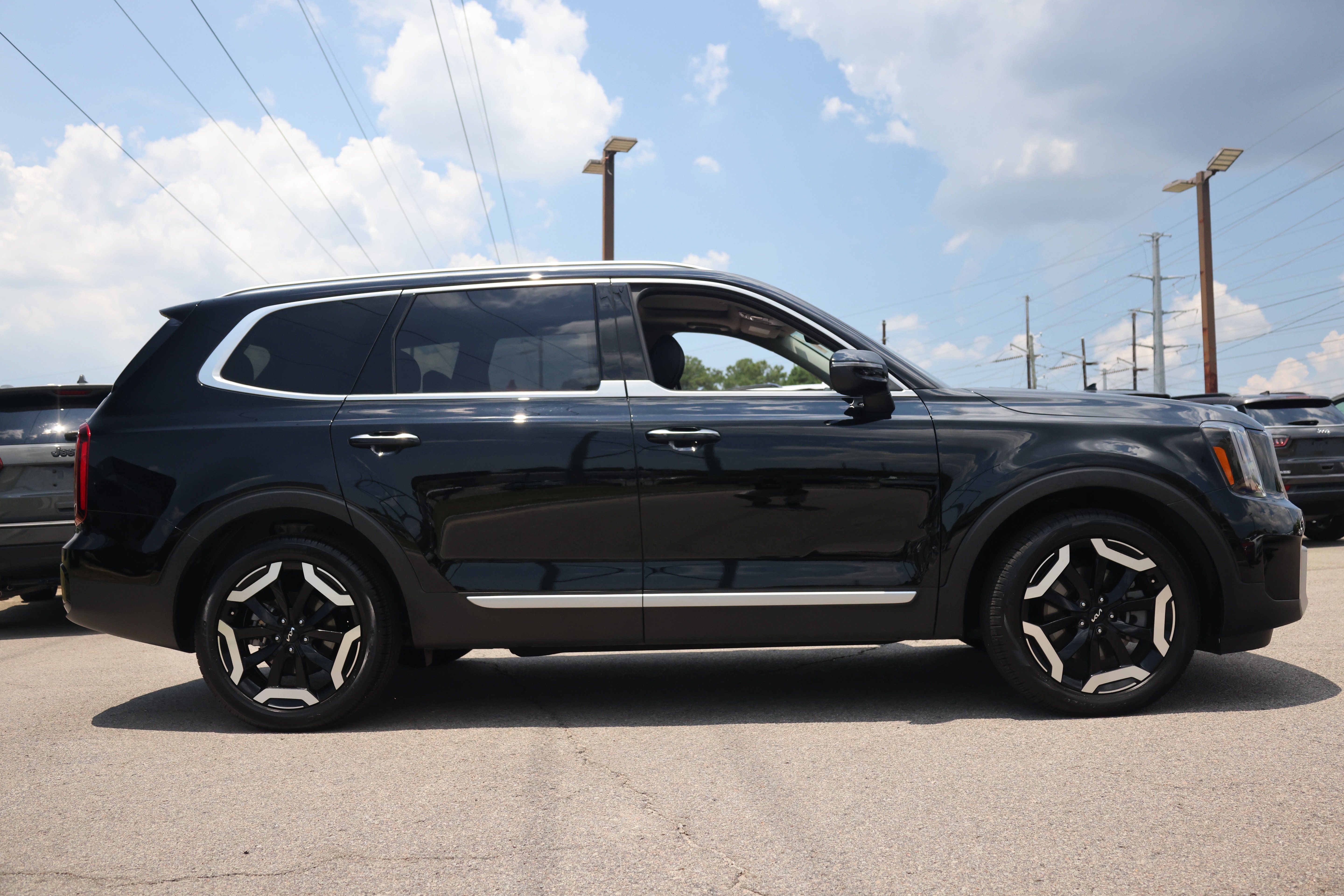 Used 2024 Kia Telluride S w/ S Sunroof Package AWD/4WD image 5