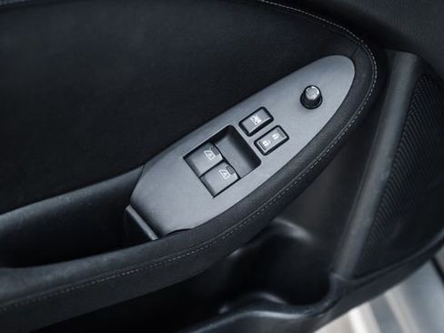 Used 2009 Nissan 370Z Coupe image 46