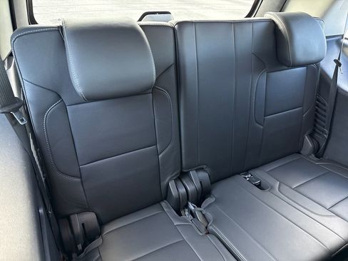 Used 2018 GMC Yukon SLT image 28