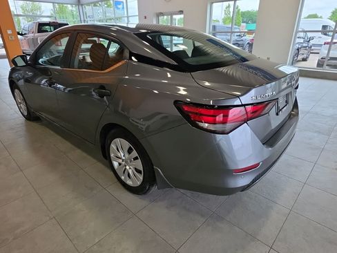 Used 2025 Nissan Sentra S FWD image 11