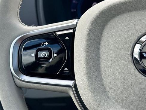 Certified 2025 Volvo XC90 T8 Ultra w/ Protection Package Premier image 28