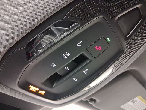 Used 2025 Audi Q5 Premium Plus w/ Premium Plus image 16