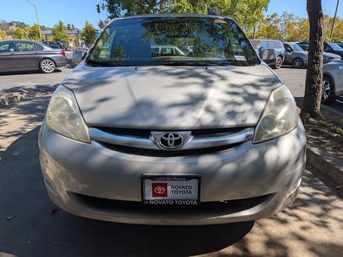 Used 2008 Toyota Sienna XLE Limited w/ XLE Limited Pkg 2 AWD/4WD image 8