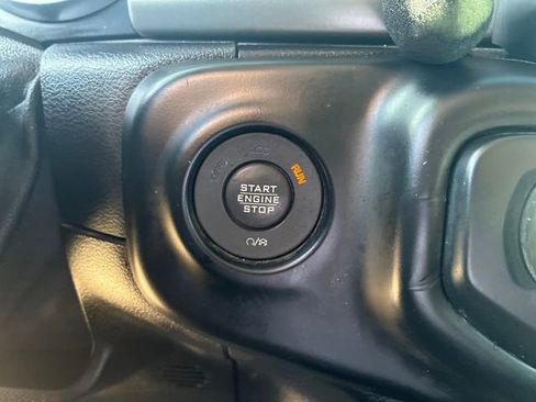 Used 2018 Jeep Wrangler Unlimited Sport image 24