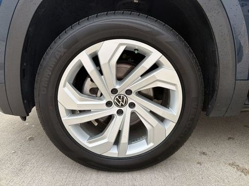 Used 2023 Volkswagen Atlas SE FWD image 12