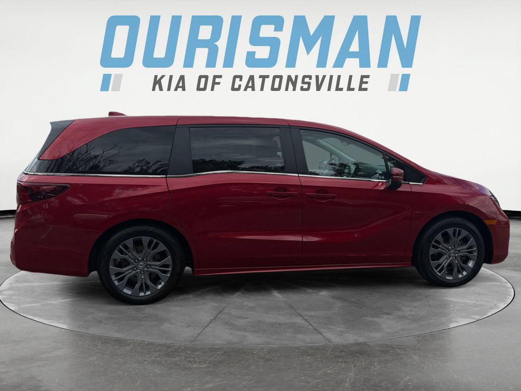 Used 2025 Honda Odyssey Touring image 7
