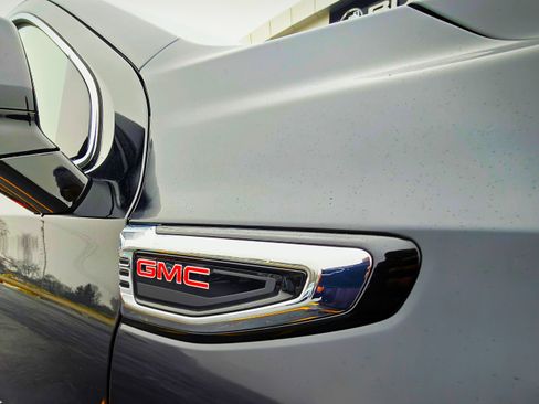 New 2026 GMC Yukon Elevation w/ LPO, Floor Liner Package image 35