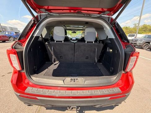 Used 2022 Ford Explorer XLT w/ Equipment Group 202A AWD/4WD image 20