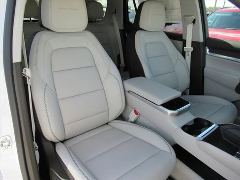 New 2026 GMC Terrain Denali AWD/4WD image 8