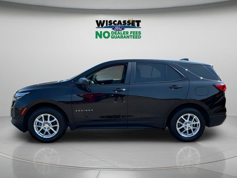 Used 2024 Chevrolet Equinox LS w/ LS Convenience Package AWD/4WD image 2