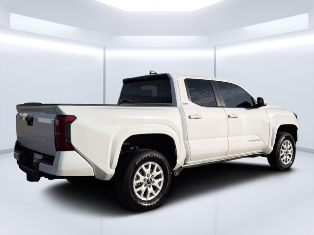 Used 2026 Toyota Tacoma SR5 RWD image 3