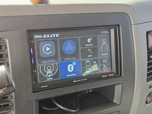 Used 2017 Nissan NV 3500 S image 10