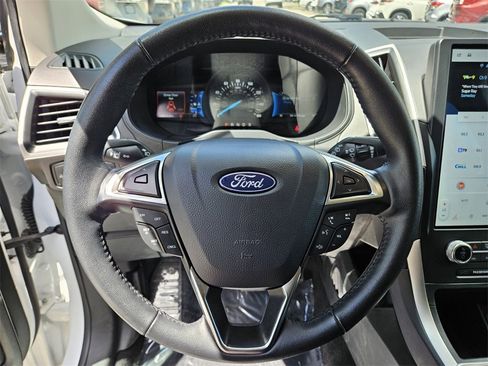Used 2024 Ford Edge SEL image 18