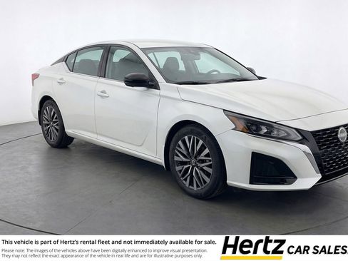 Used 2025 Nissan Altima 2.5 SV FWD image 1