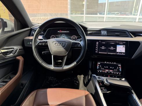 Used 2024 Audi Q8 e-tron Premium Plus w/ Premium Plus Package AWD/4WD image 16