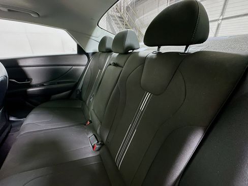 Certified 2022 Hyundai Elantra SEL w/ Convenience + Premium Package image 24