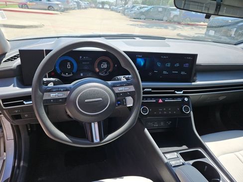Used 2025 Hyundai Sonata SEL FWD image 17