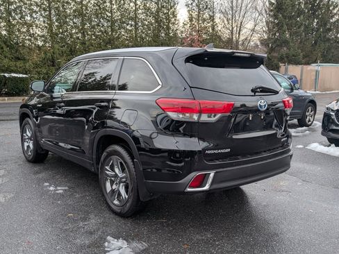 Used 2017 Toyota Highlander Limited Platinum image 5