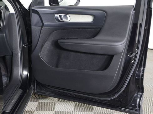 Used 2023 Volvo XC40 B5 Plus w/ Protection Package Premier image 26