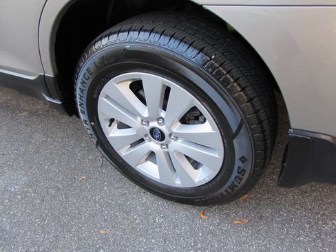 Used 2019 Subaru Outback 2.5i Premium w/ Popular Package #2 image 11