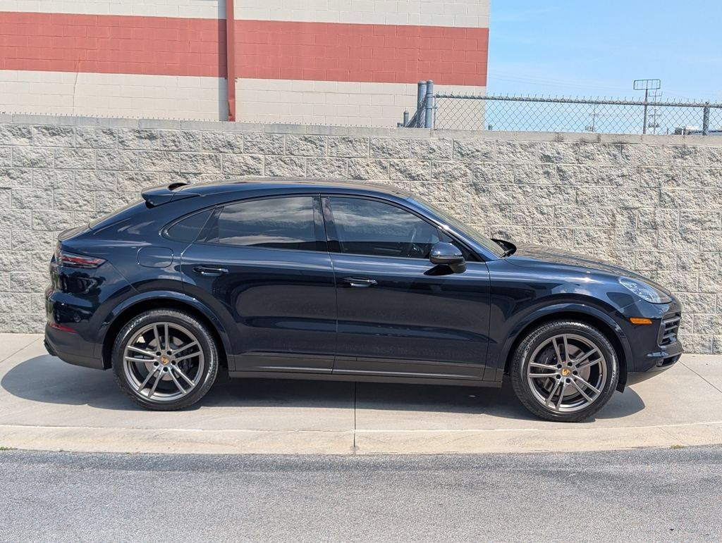 Certified 2022 Porsche Cayenne Coupe AWD/4WD image 8