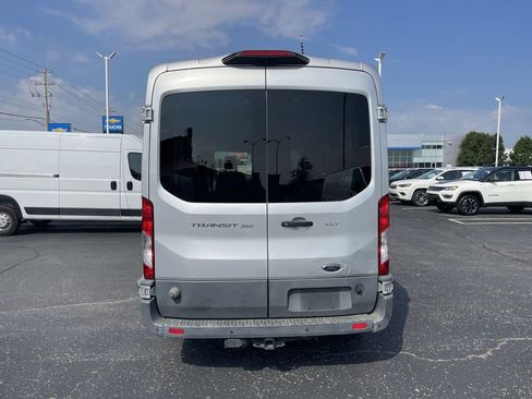 Used 2018 Ford Transit 350 XLT RWD image 4
