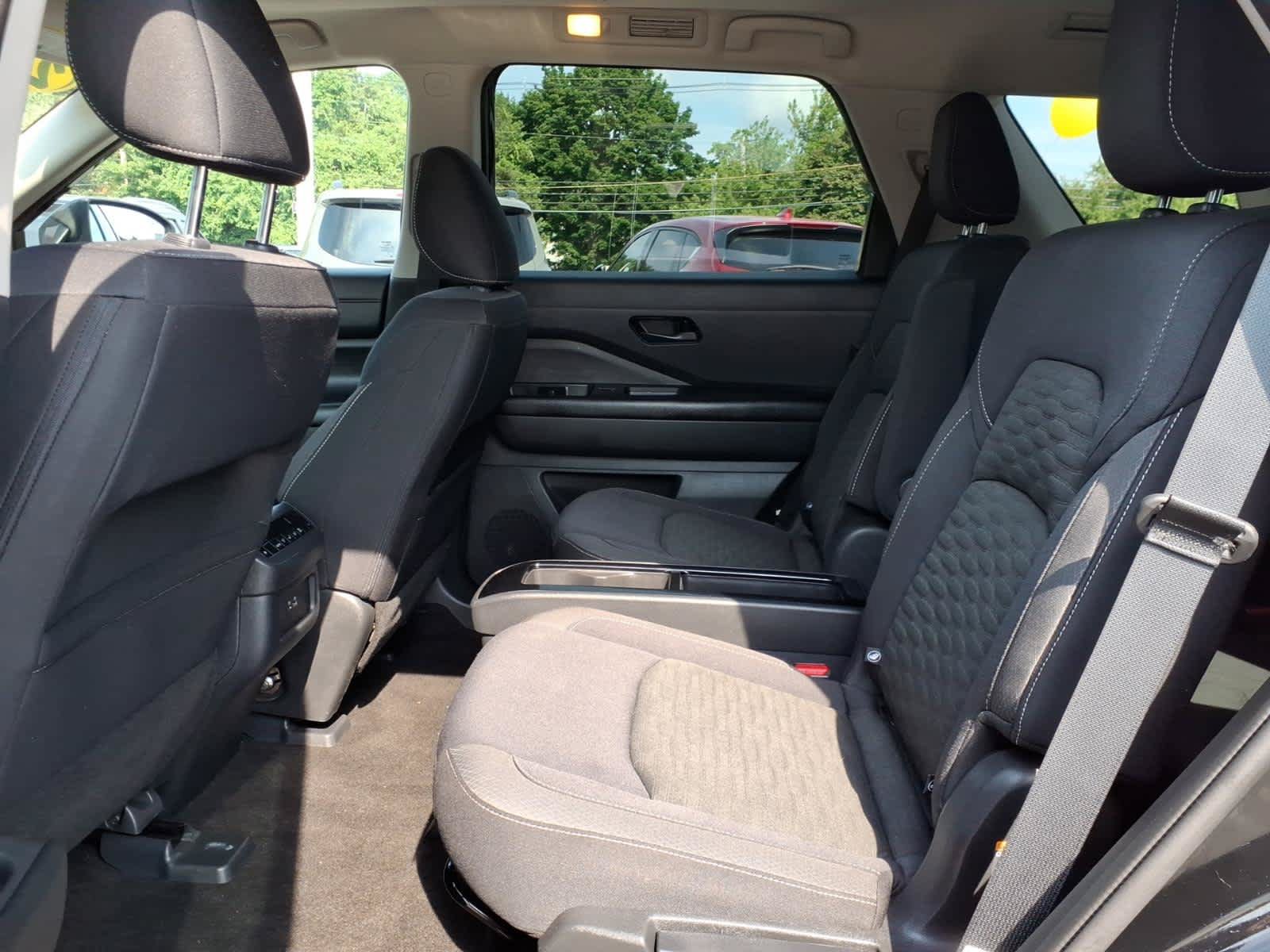 Certified 2023 Nissan Pathfinder SV w/ SV Premium Package AWD/4WD image 12