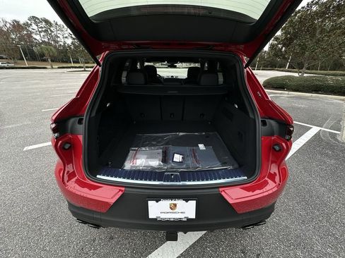 New 2025 Porsche Cayenne image 28