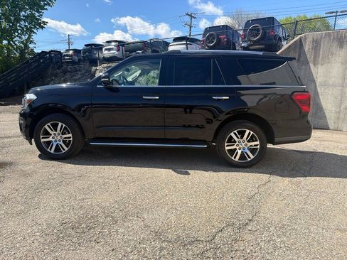 Used 2023 Ford Expedition Limited AWD/4WD image 2
