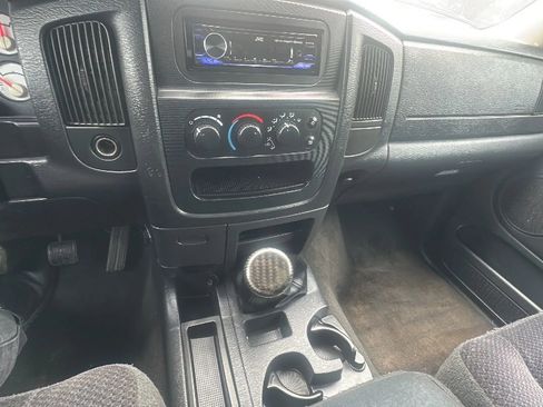Used 2004 Dodge Ram 1500 Truck SLT image 15