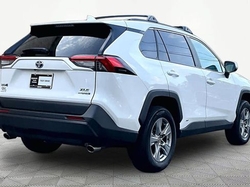 Certified 2022 Toyota RAV4 XLE w/ Convenience Package AWD/4WD image 13