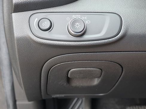Used 2020 Chevrolet Trax LS FWD image 19
