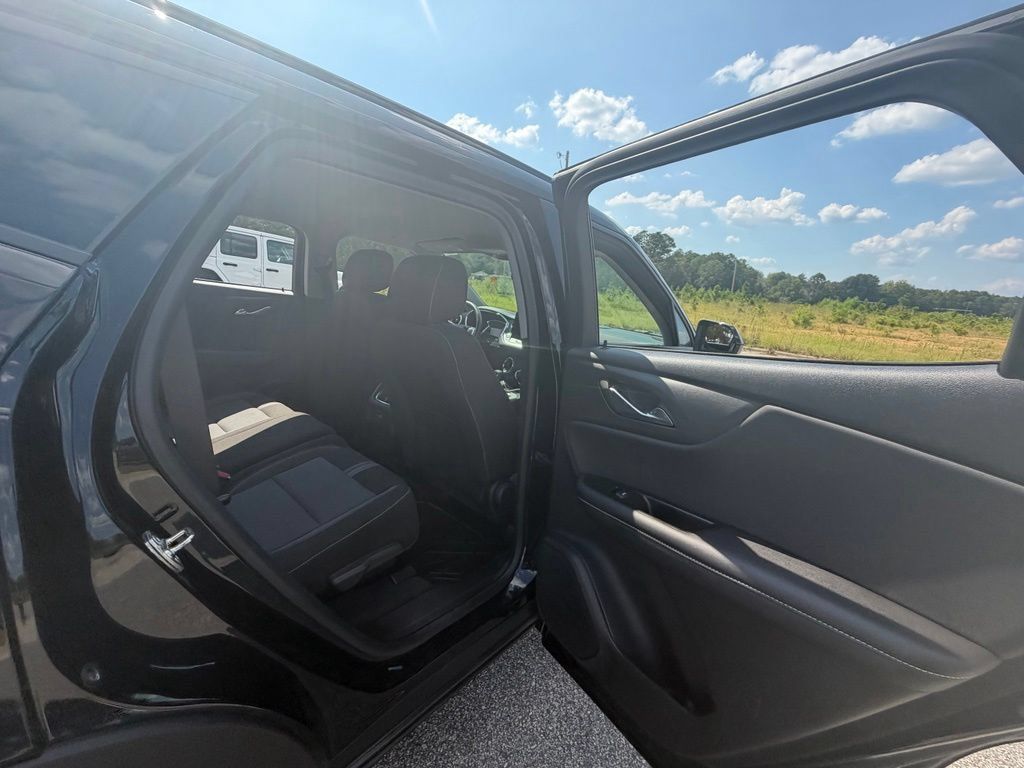 Used 2024 Chevrolet Blazer LT w/ Convenience Package FWD image 42