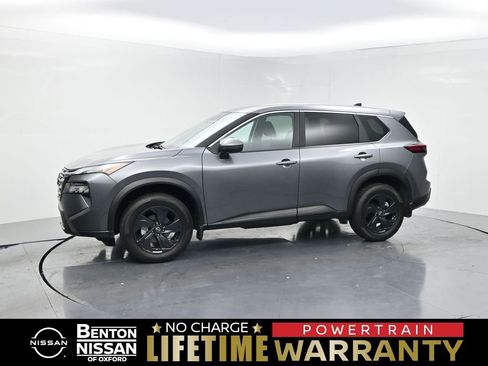 Used 2026 Nissan Rogue SV w/ Cold Weather Package FWD image 1