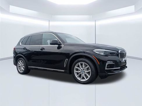 Used 2021 BMW X5 sDrive40i w/ Premium Package RWD image 3