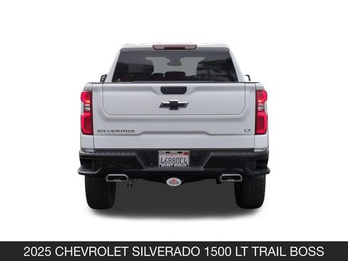 Used 2025 Chevrolet Silverado 1500 LT Trail Boss w/ Protection Package AWD/4WD image 8
