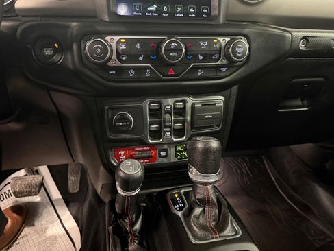 Certified 2018 Jeep Wrangler Unlimited Rubicon AWD/4WD image 43